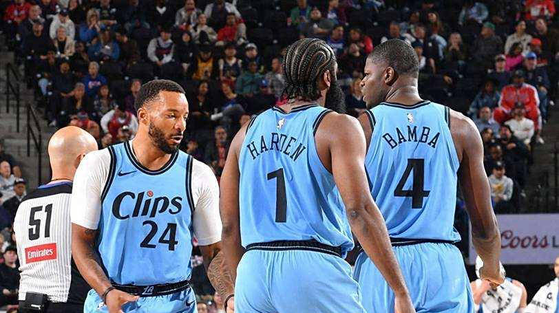 成都蓉城祝贺重庆铜梁龙成功冲超：我们携手展现西南足球风采（成都蓉城恭贺重庆铜梁龙冲超成功：携手擦亮西南足球名片）