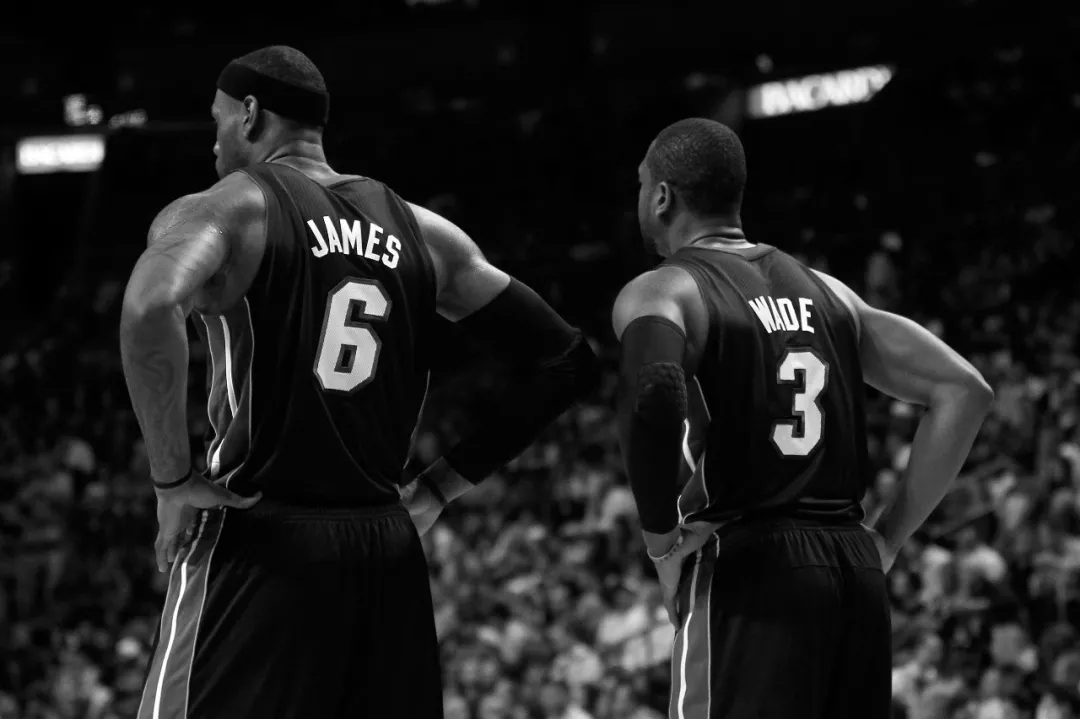 洛杉矶只有一个皇，那就是里皇（洛城仅有一位皇者，名为里皇）