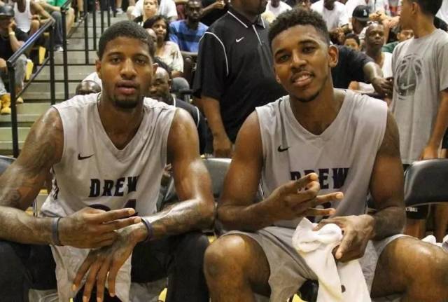 足球英足总宣布新规，严惩假摔行为引关注（英足总推出新规：严罚假摔行为引发热议）