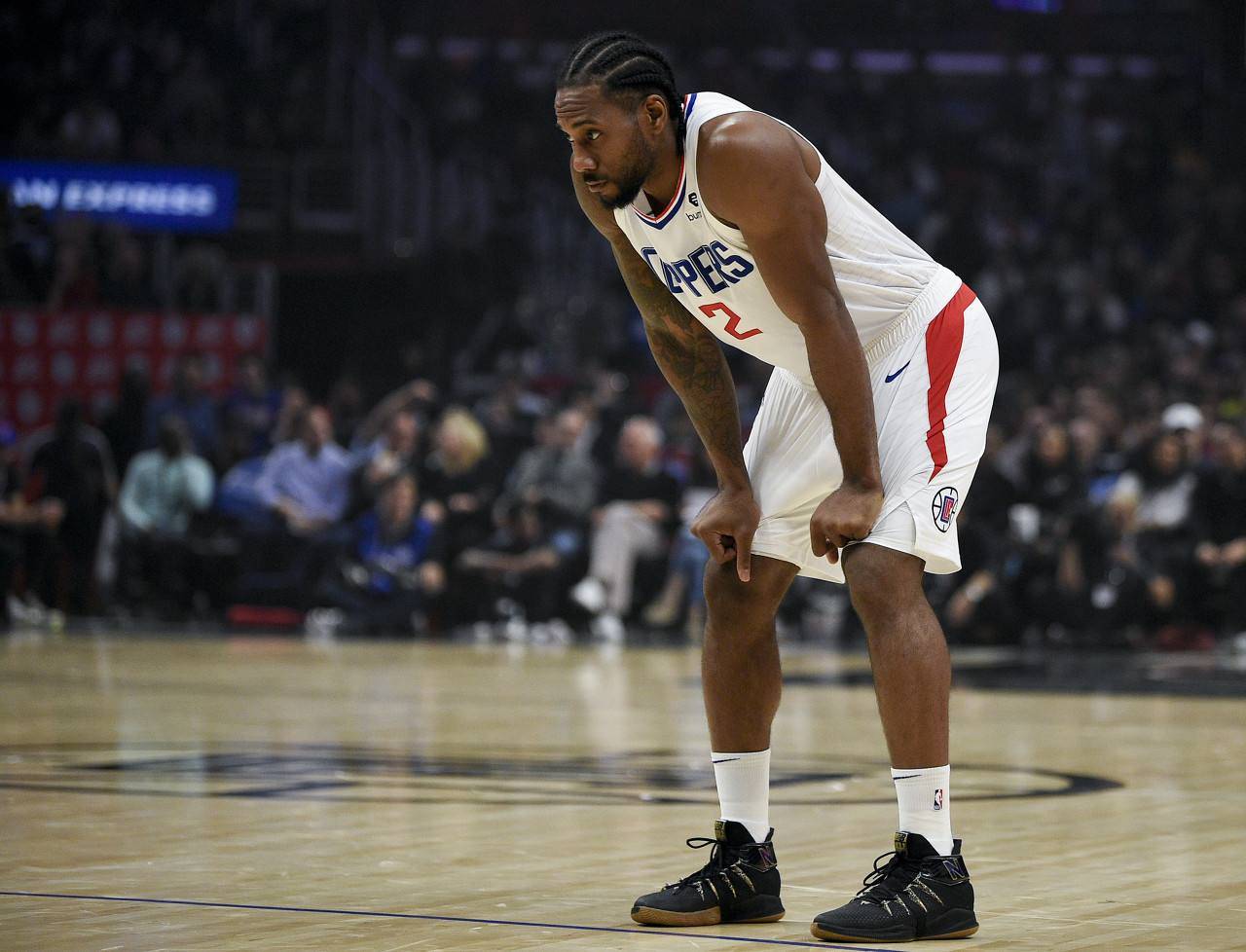 法尔克：凯恩与拜仁愿意续约至2028年，他愿意世界杯后再谈（法尔克：凯恩与拜仁愿续约至2028，谈判推迟至世界杯后）