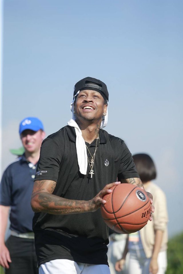 梅西连场奉献神级助攻再度统治比赛（梅西连战送出绝妙助攻，再次统治赛场）