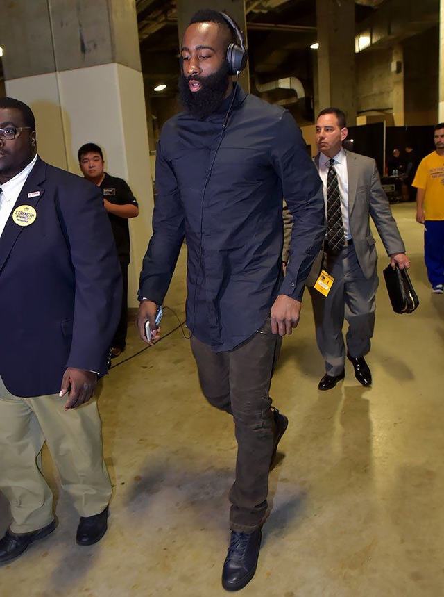 官方：邓弗里斯退出本期国家队集训，将直接返回俱乐部（官方：邓弗里斯已退出本期国家队集训，直接回归俱乐部）