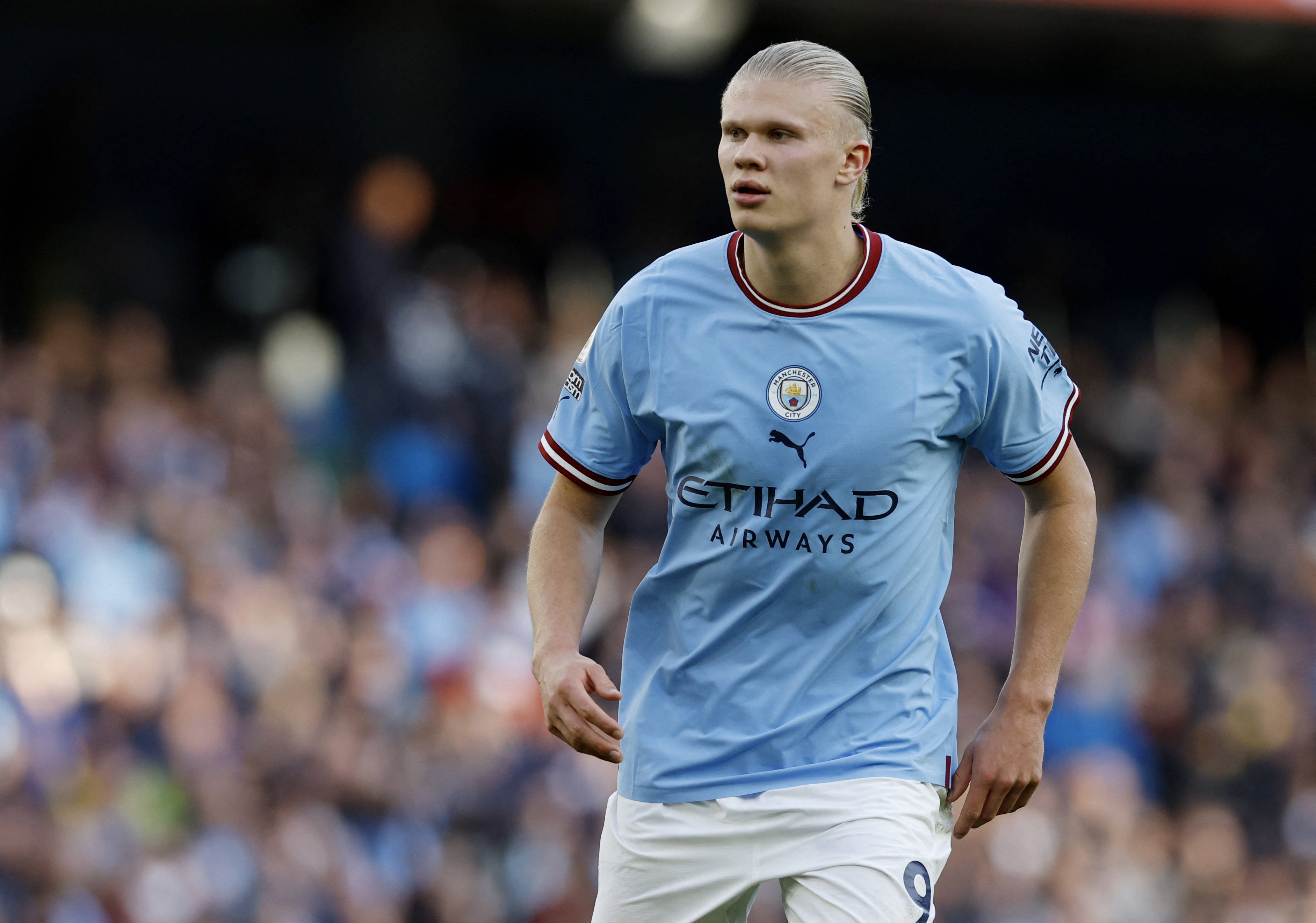 拼劲十足！沃特森10中7拿到21分 正负值+17（沃特森火力全开，10投7中砍下21分，正负值+17）