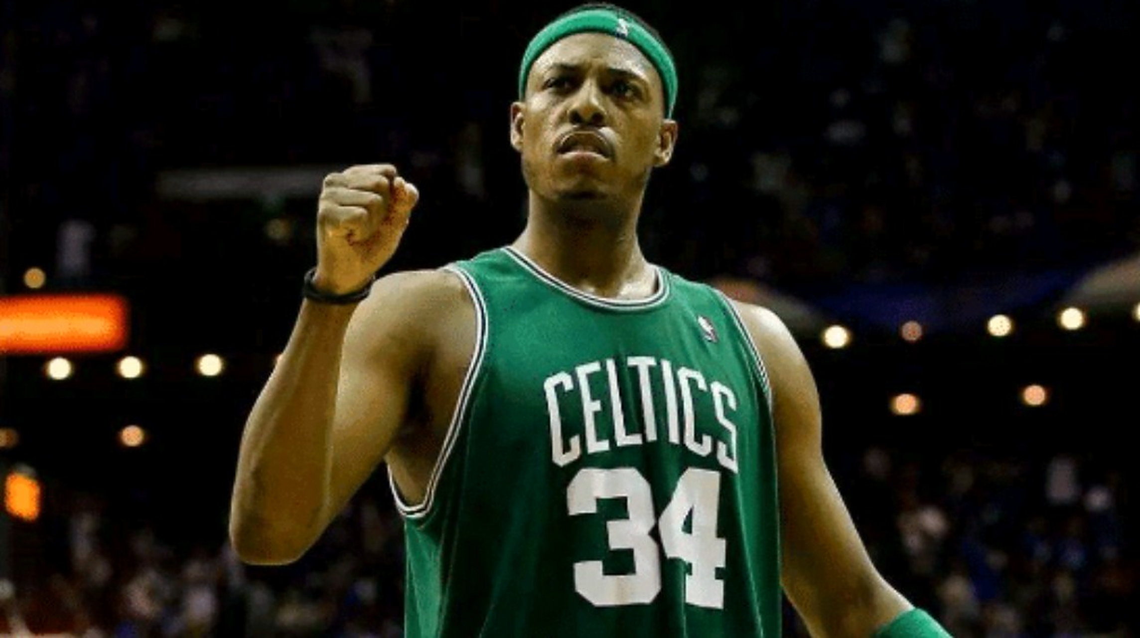 中国篮球笑话！CBA临开赛三天仍没转播商 难道只有现场观众看（CBA开赛前三天仍无转播商，难道只能现场看？）