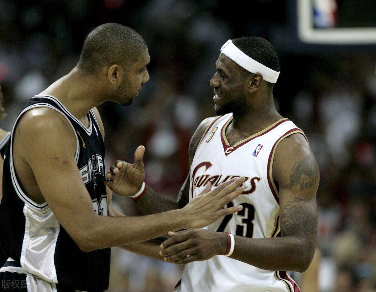 英超首次助攻，吉滕斯本赛季各项赛事助攻数为切尔西队内最多（英超首助到手，吉滕斯本季各项赛事助攻数领跑切尔西）