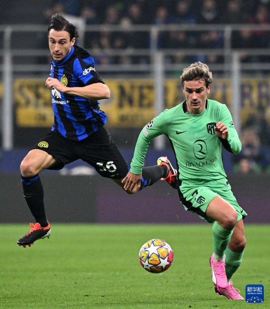 场上作用其实相当明显，湖人都伤到这程度了为什么还不让他出场？（作用一目了然，伤兵满营的湖人为何仍不让他出场？）