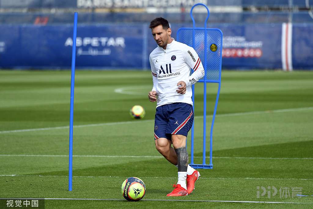 NBA球员交易动态及球队影响（NBA交易动向与球队格局变化）